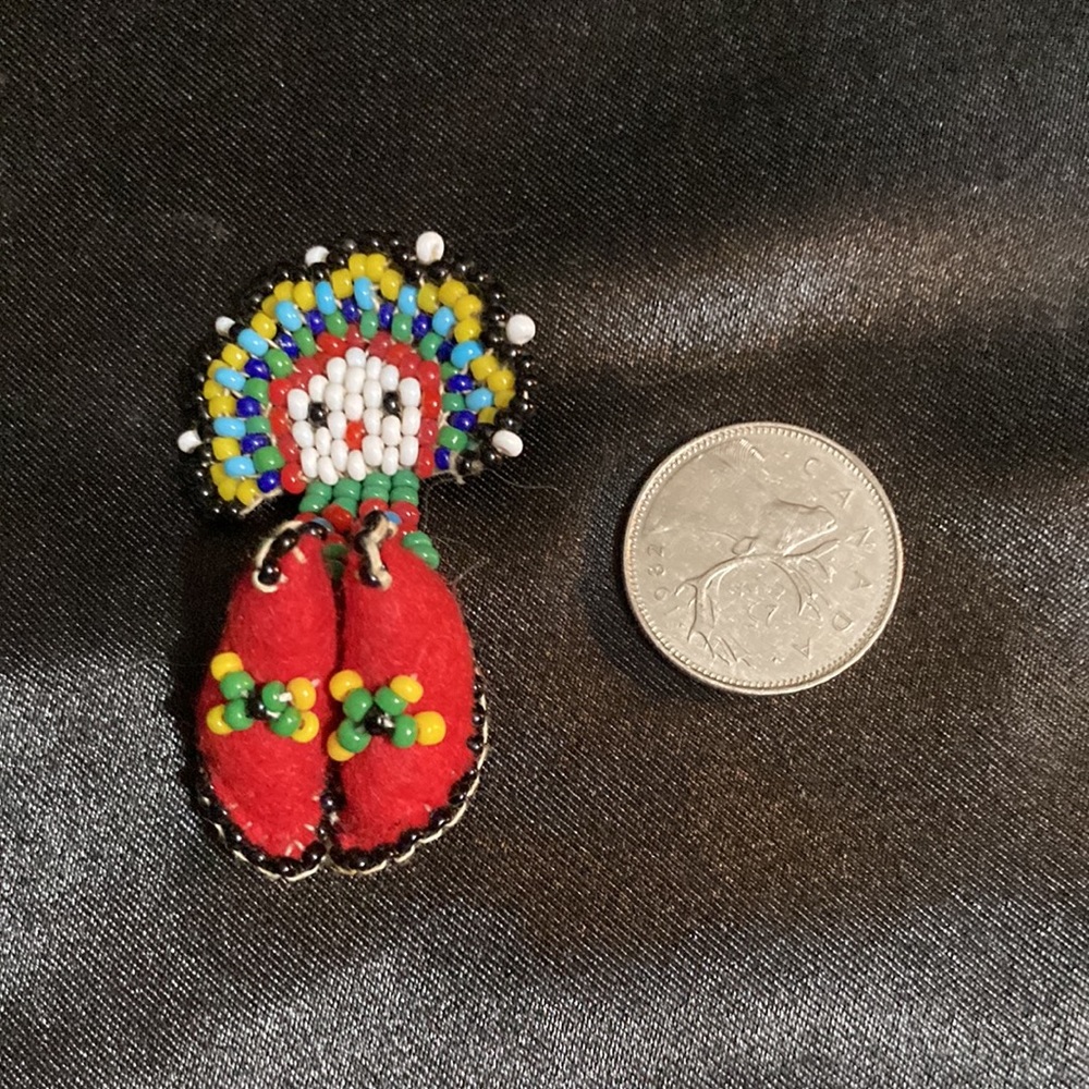Handmade Native Pin - Picture 3 of 3